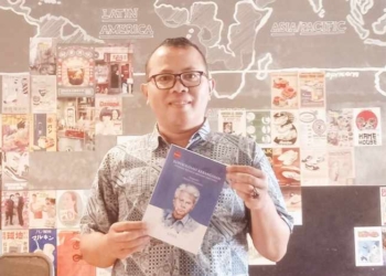MEREKONSTRUKSI ULANG KONSOLIDASI KEBANGSAAN