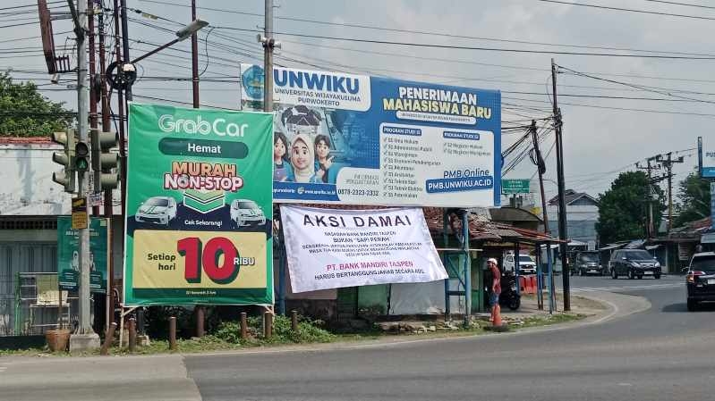 Spanduk “Bukan Sapi Perah” Muncul di Banyumas! Pensiunan Mandiri Taspen Ancam Aksi Damai Jumat Besok