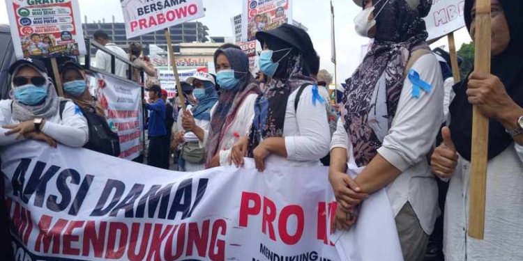 Ribuan Massa Banyumas Kepung Pendopo, Dukung MBG dan Desak Korupsi BGN Ditindak