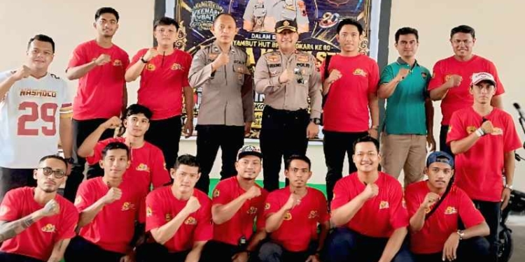Lomba Burung Kenari HUT Bhayangkara di Banyumas: Gacor di Arena, Berkah buat UMKM
