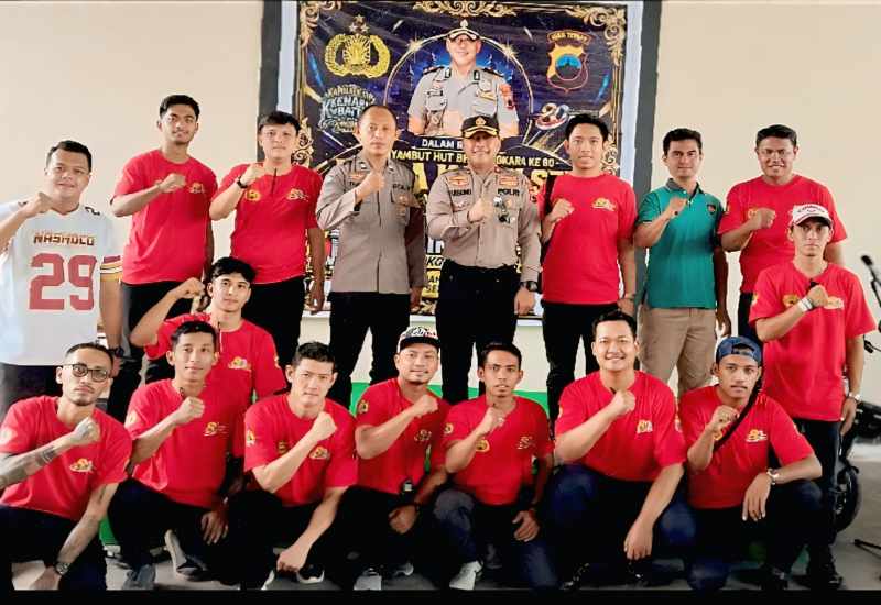 Lomba Burung Kenari HUT Bhayangkara di Banyumas: Gacor di Arena, Berkah buat UMKM