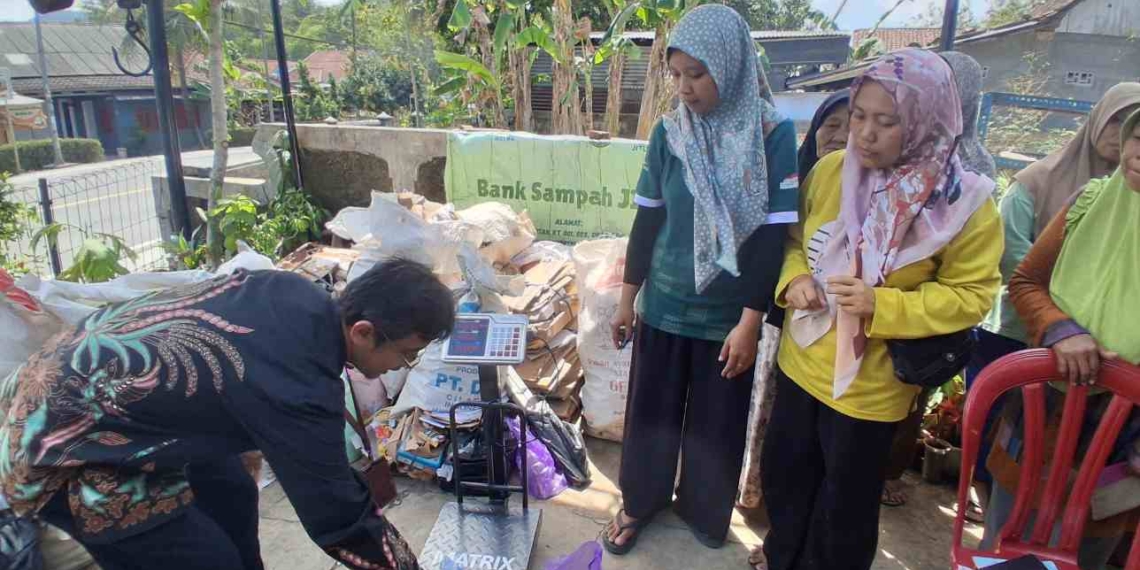 Banyumas Mulai Uji Coba Insentif Pengelolaan Sampah Lewat Program SOLUSI