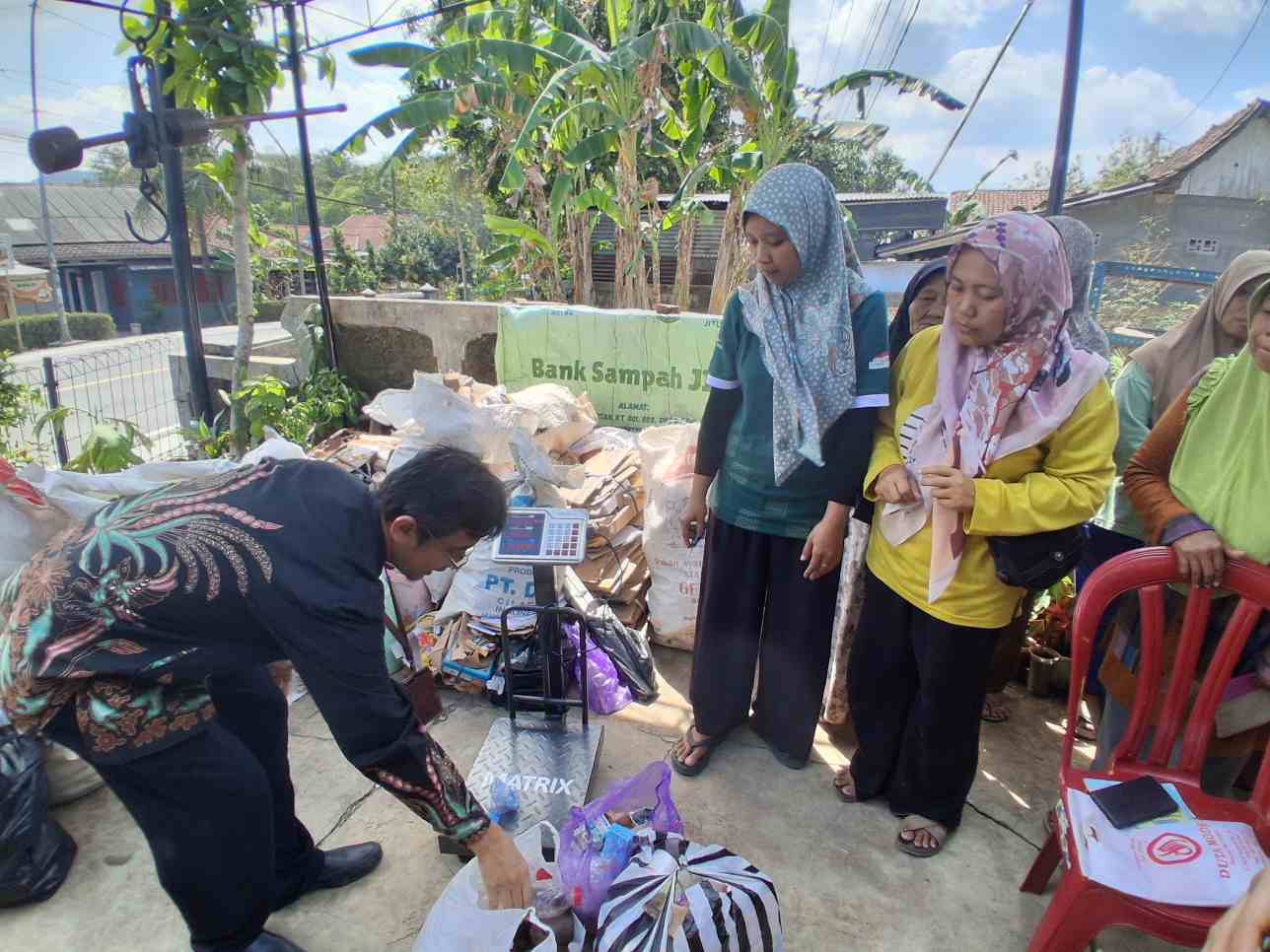 Banyumas Mulai Uji Coba Insentif Pengelolaan Sampah Lewat Program SOLUSI