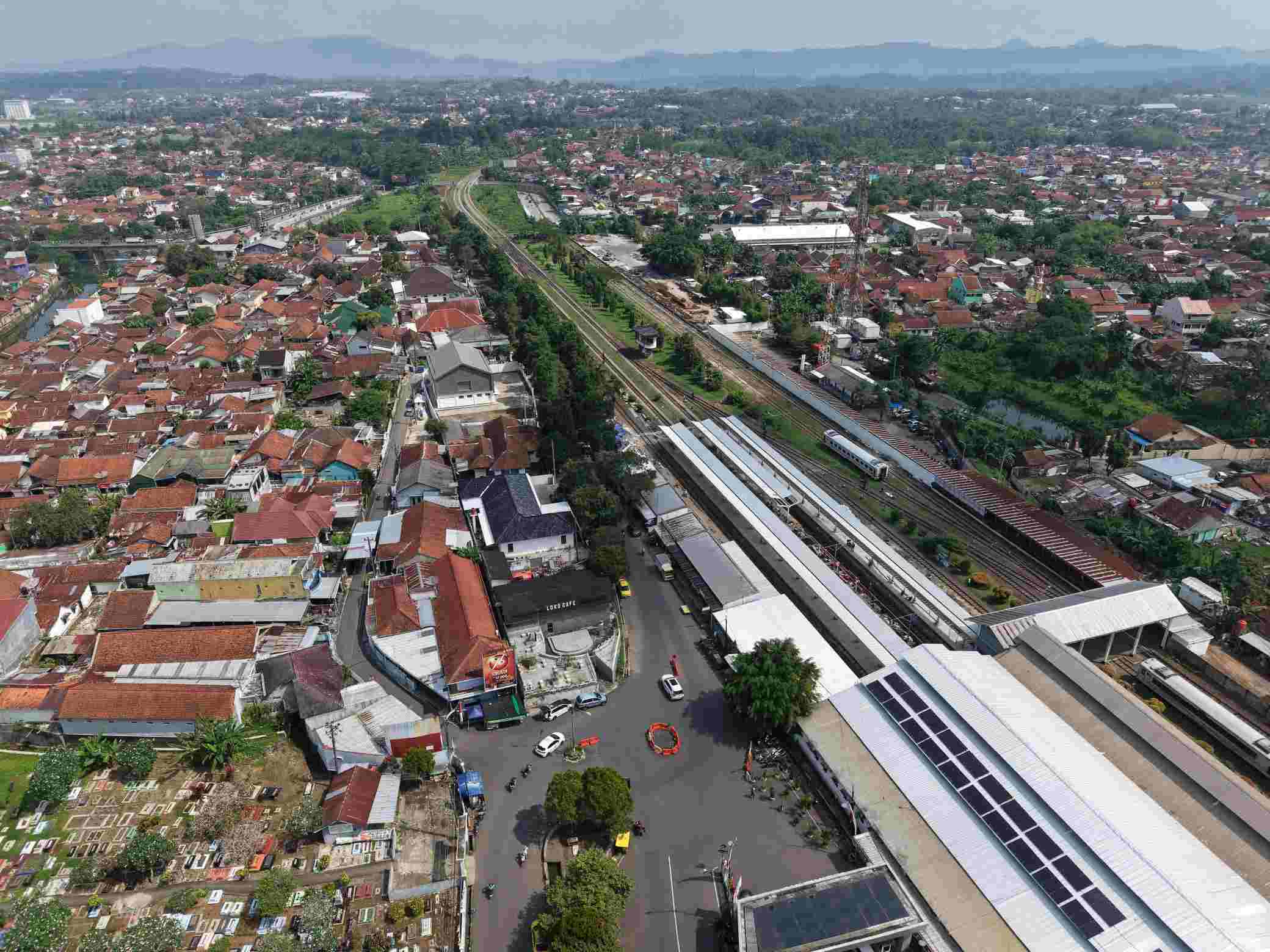 Emisi Turun hingga 125 Ton, KAI Daop 5 Purwokerto Andalkan PLTS di 4 Stasiun