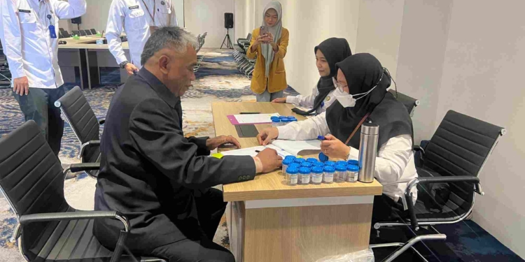 Hasil Tes Urine Anggota DPRD dan Pegawai Sekretariat DPRD Banyumas Negatif Narkoba
