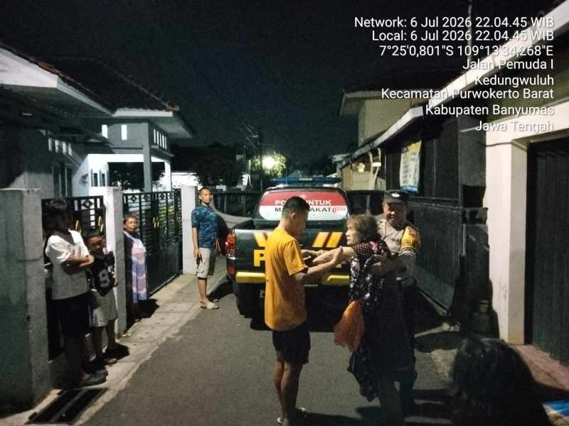 Respon Cepat Polisi, Lansia Terlantar Berhasil Dipertemukan dengan Keluarganya