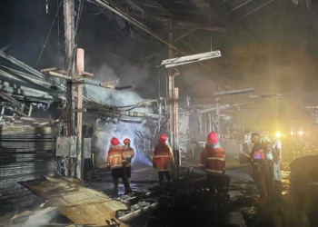 Kebakaran Hebat di Pabrik Kayu Kalibagor, Kerugian Capai Rp 2,5 Miliar