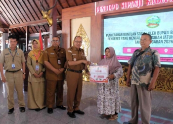 Bupati Banyumas Salurkan Bansos Rp195 Juta untuk 26 Penderes Korban Kecelakaan Kerja
