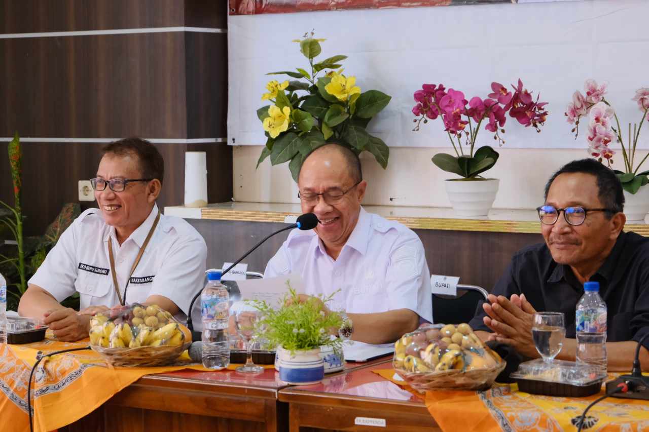 Tak Cuma Hoaks, Bupati Sadewo Wanti-wanti FKDM Banyumas Soal 4 Ancaman Besar Ini