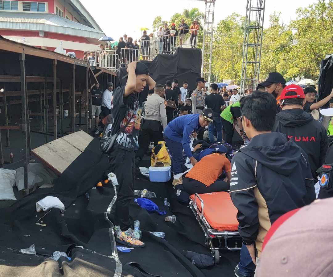 Tribun Speed Fest Ambruk di GOR Satria, Puluhan Terluka Jelang Derby Ngapak