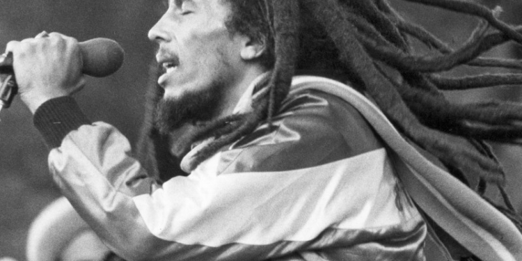 Bob Marley: Ikon, Spiritualitas, dan Cinta yang Tak Pernah Usai