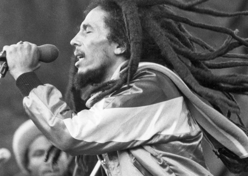 Bob Marley: Ikon, Spiritualitas, dan Cinta yang Tak Pernah Usai