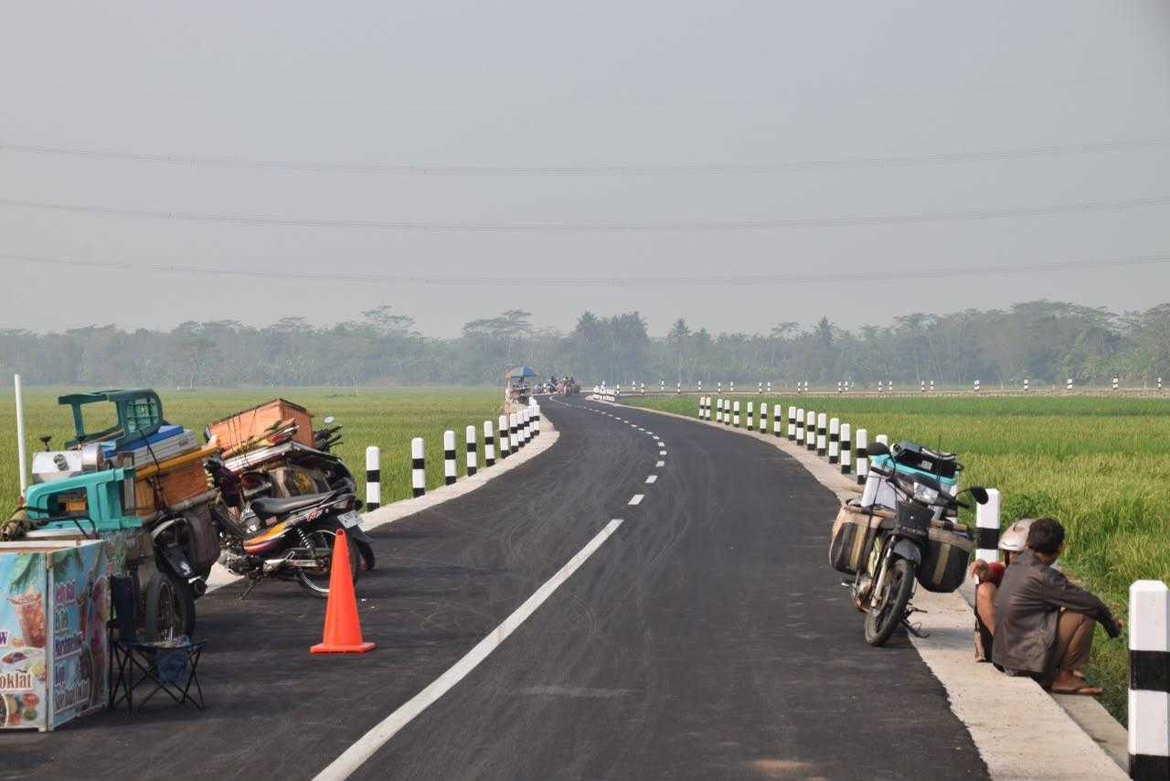 Jalan Pandak–Sibalung Resmi Dipakai, Bupati Banyumas: Kini 100 Pedagang Tumbuh di Sepanjang Jalur