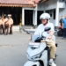 Bupati Banyumas Tes Motor Listrik, Anggaran Mobil Dinas Dialihkan untuk 90 Kades dan Penilik Sekolah
