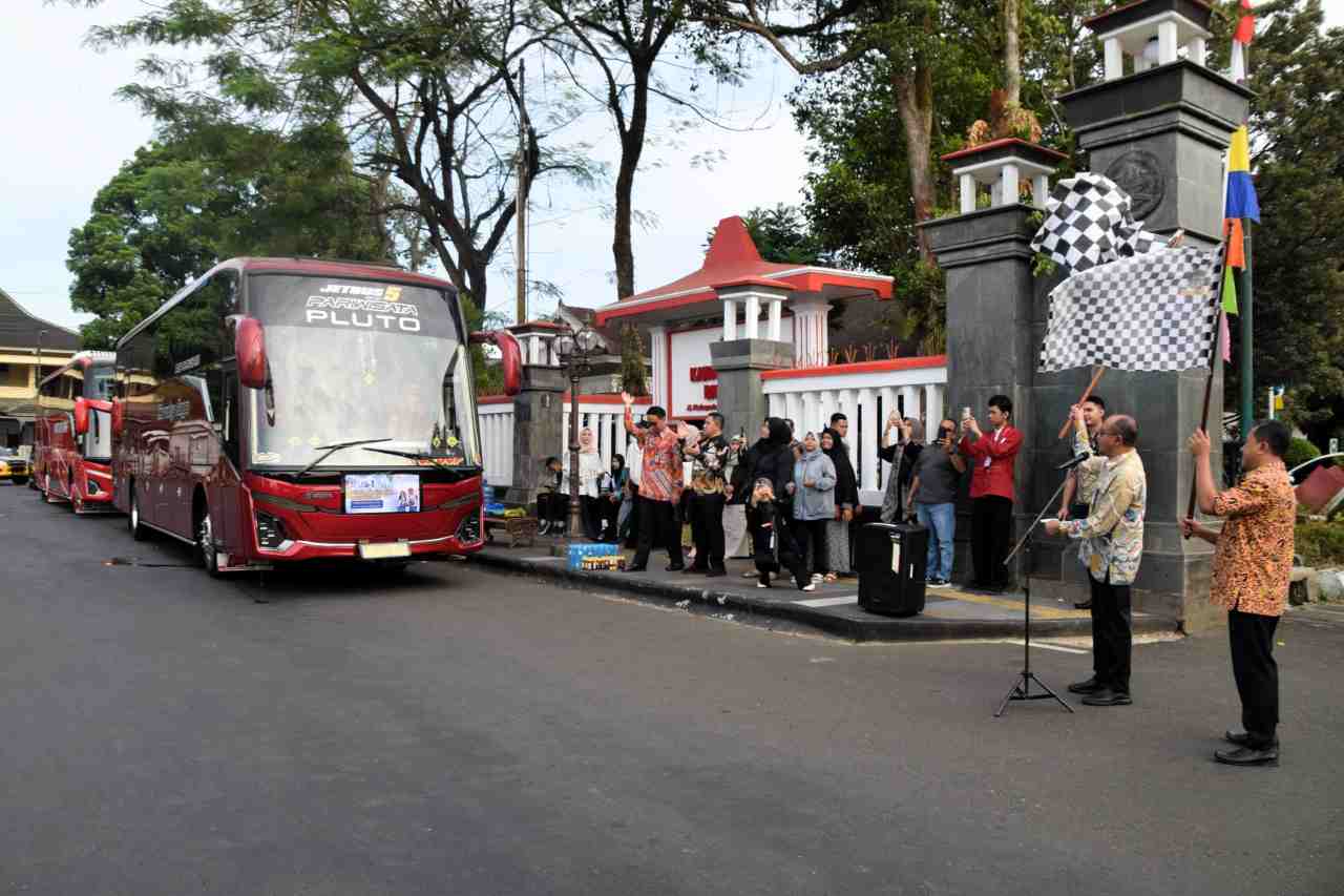 Lahan 17 Hektare di Kaliori Siap Bangun, Bupati Sadewo Lepas 80 Siswa SNT 2 ke MPLS Jateng