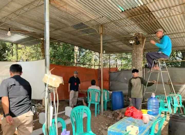 Menjelang Ekshumasi Jenazah Suttrimo, Tenda Mulai Dipasang di Area Pemakaman