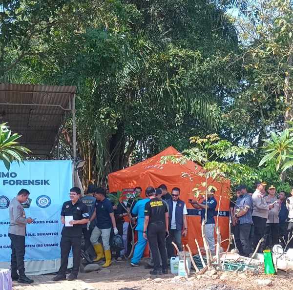 UPDATE EKSHUMASI SUTRIMO: Tim Forensik Polda Metro Jaya Mulai Bongkar Makam, Libatkan Ahli DNA hingga Toksinologi UI-Unair