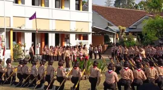 256 Penggalang Baru SMPN 1 Baturraden Digembleng di Perkemahan Jumat Sabtu