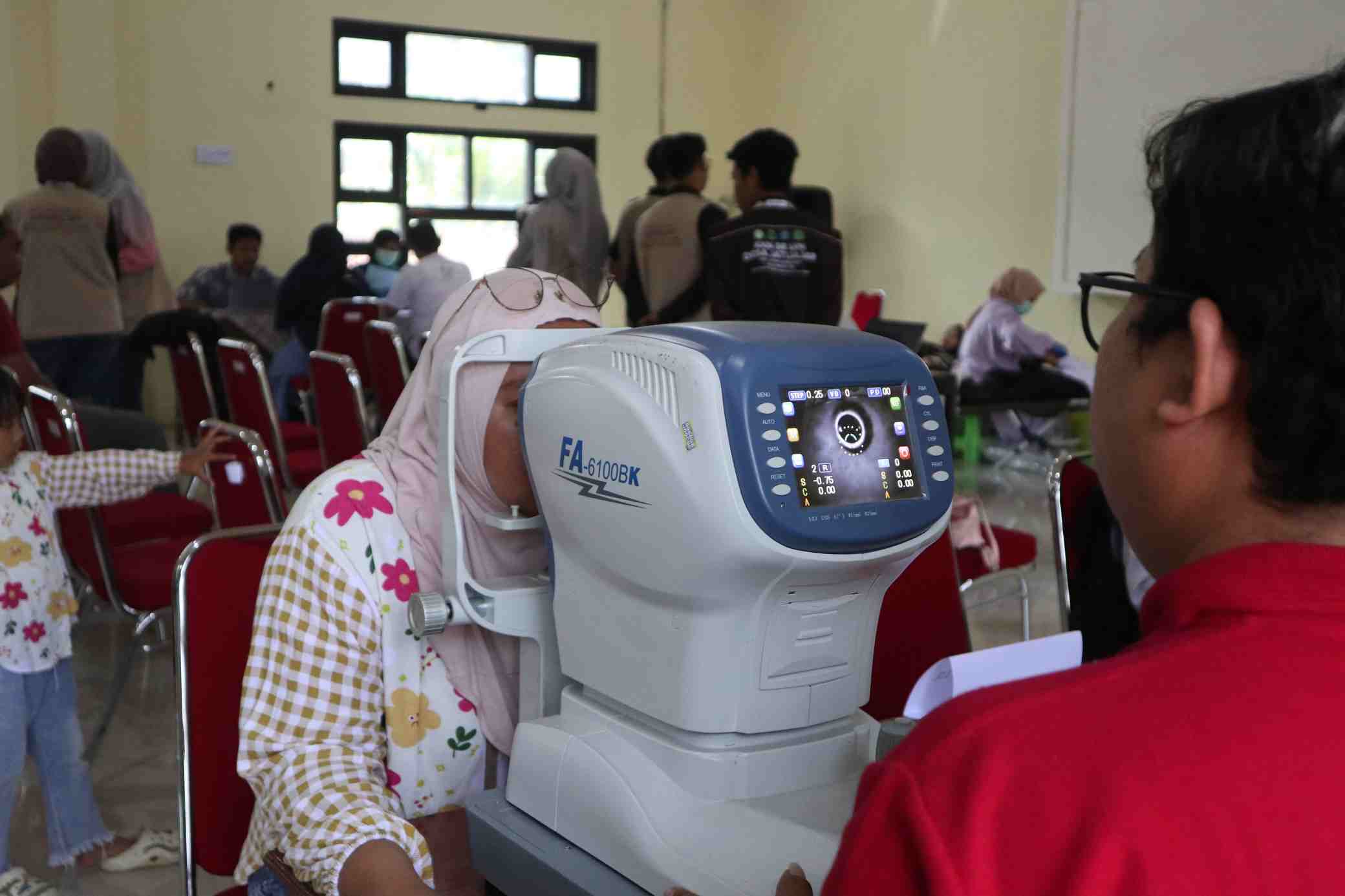 Peduli Kesehatan Masyarakat, KKN Kolaborasi 2026 Gelar Donor Darah hingga Tes Narkoba Gratis di Kecamatan Ayah