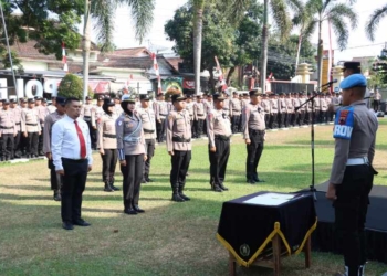 Polresta Banyumas Beri Penghargaan ke Personel Berprestasi, Kapolresta: Ini Motivasi untuk Tingkatkan Dedikasi
