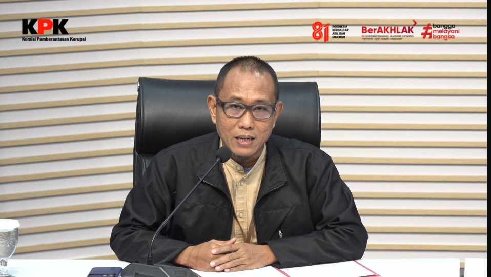 KPK Tahan Rektor Unsoed dan 5 Tersangka Lain