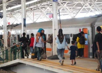 Bandara Soetta Tutup Akibat Abu Vulkanik, KAI Daop 5 Siapkan Dua KA Tambahan untuk Antarkan Pemudik ke Jakarta