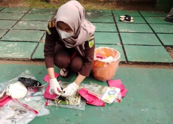 Tersangka Pembunuhan Patikraja Diserahkan ke Kejari Banyumas, Terancam Hukuman Mati