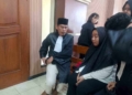 Dituntut 2,5 Tahun Penjara, Eks Pegawai Mandiri Taspen Menangis Minta Maaf ke Korban
