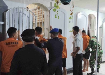 Rutan Banyumas Razia Gabungan dan Tes Urine, Pastikan Blok Hunian Bersih dari Narkoba dan Handphone