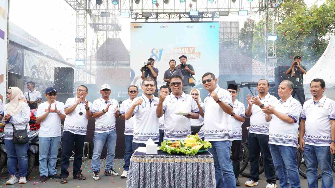 Daop 5 Purwokerto Gelar Family Gathering HUT ke-81 KAI, Ajak Pekerja Tanam 137 Bibit Pohon
