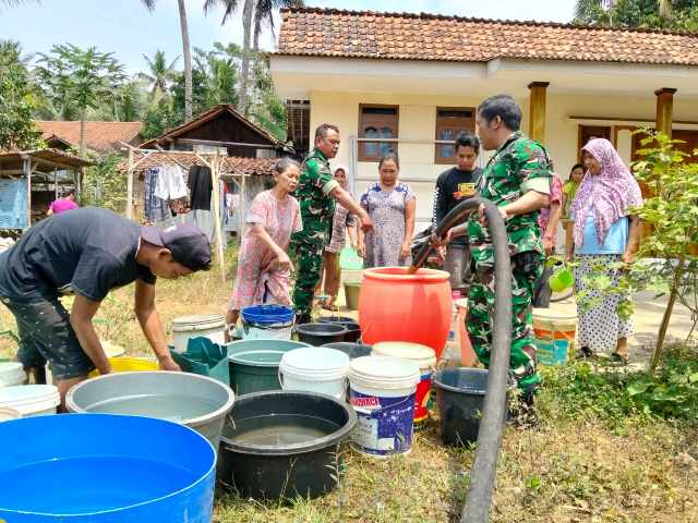 Kemarau Panjang, 10 Ribu Liter Air Hadir Bawa Lega untuk 648 Jiwa di Cipete