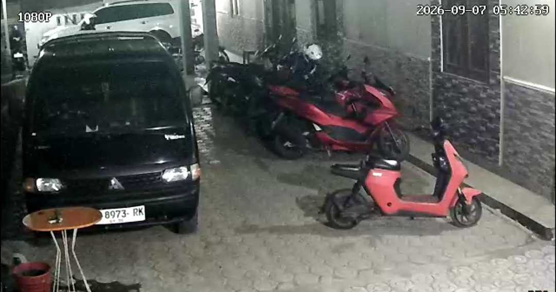 Motor Honda Vario Dicuri Saat Subuh di Cilongok, Pelaku Terekaman CCTV