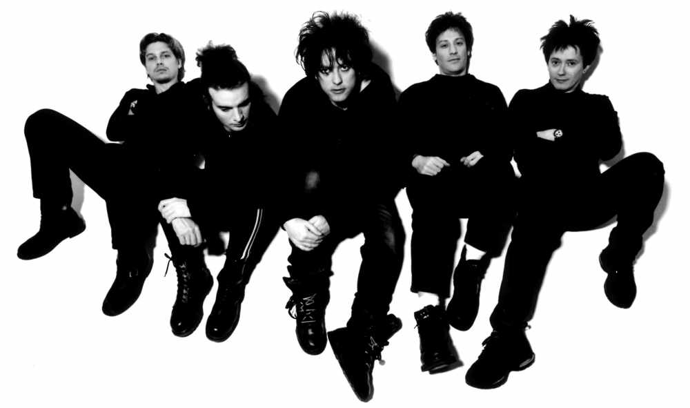 The Cure: Separuh Abad Suara Suram yang Menggetarkan Dunia Musik