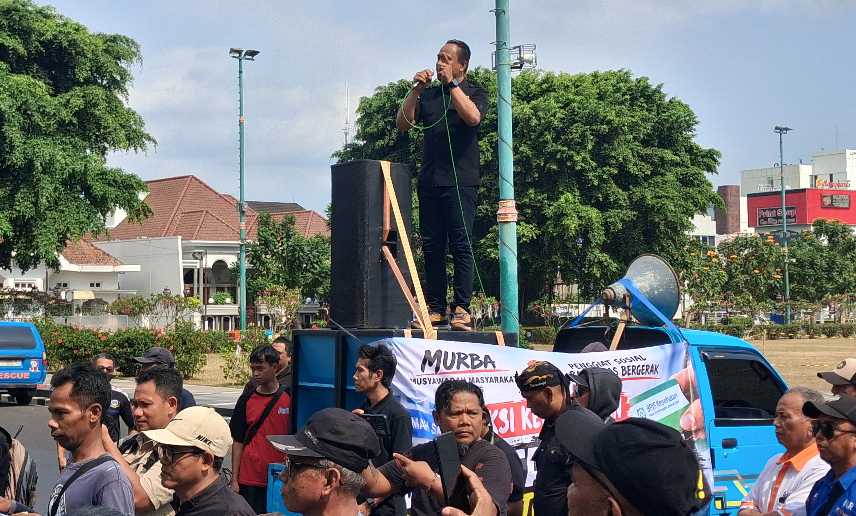 Ratusan Warga Banyumas Desak Bupati Sadewo Aktifkan Kembali Program UHC