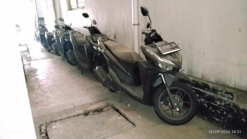 Terparkir Berdebu, 2 Mobil dan 5 Motor Bekas Perumda Pasar Satria Menunggu Dilelang