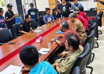 Pemkab Banyumas Beralasan Anggaran, Massa: Jangan Bicara Anggaran dan Desil, Ini Soal Kemauan Menyelamatkan Nyawa