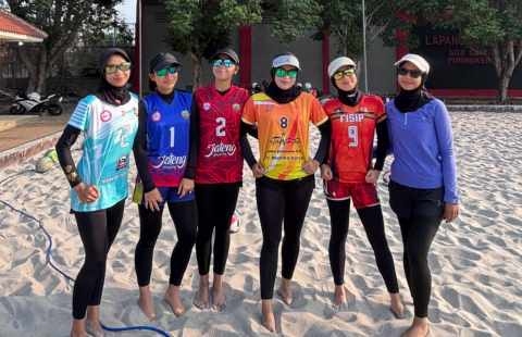 Voli Pantai Putri Banyumas Bidik Emas Porprov Jateng 2026, Fajar Ramadani: Mohon Doanya