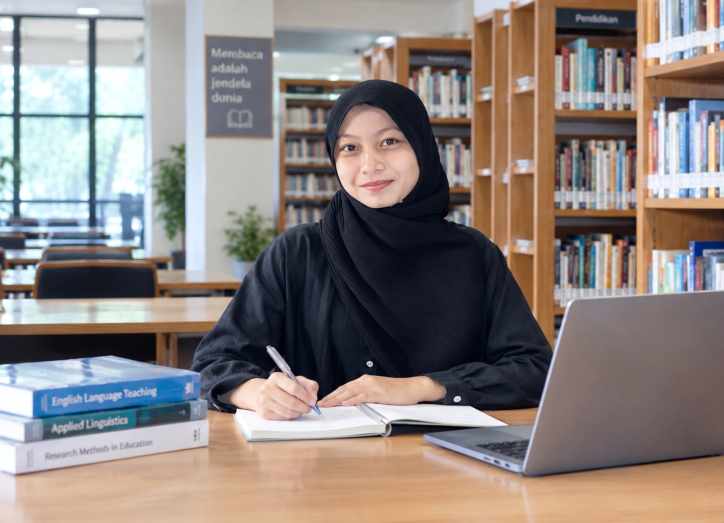 Saat Sekitar Menemukan Bahasanya: Menyusuri Catatan Harian, Menafsirkan Pengalaman