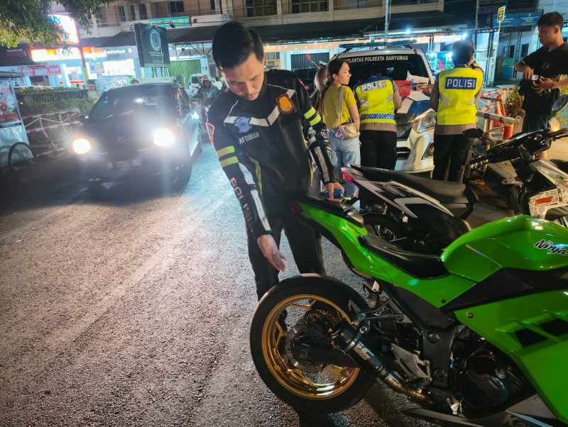 Satlantas Polresta Banyumas Tindak 54 Pelanggar saat Patroli Cegah Balap Liar