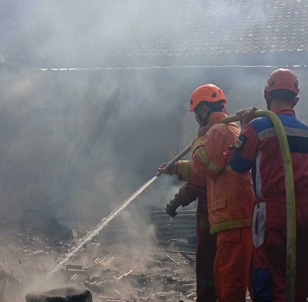 Dua Kebakaran Terjadi di Banyumas, Lahan di Cilongok dan Rumah di Karanglewas Dilalap Api