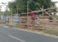 10 Tahun Tak Dibayar, Akses Green Cluster Silado Banyumas Ditutup Bambu dan Kayu