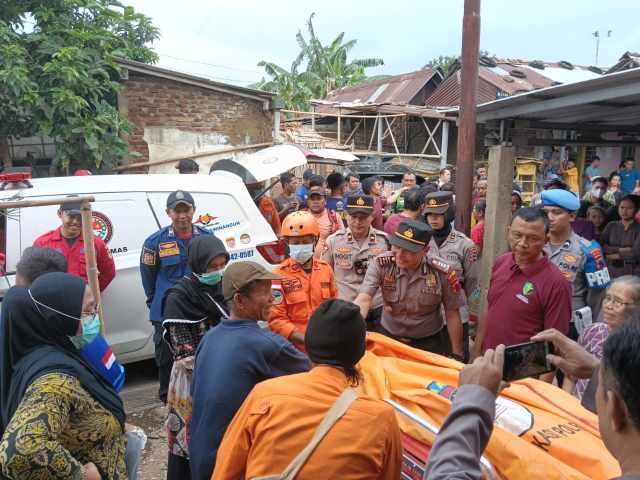 Lansia 83 Tahun Ditemukan Tewas Mengambang di Sungai Sogra Banyumas, Polisi Selidiki Penyebab Pasti