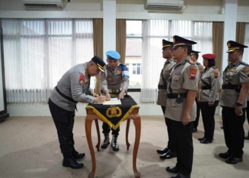 Kapolresta Banyumas Rotasi Tujuh Pejabat, Minta Jajaran Cepat Beradaptasi