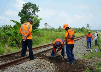 KAI Purwokerto Geber Perawatan Jalur Jelang Musim Hujan dan Nataru 2026/2027