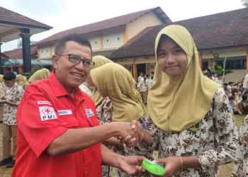 Bulan Dana PMI, 26 Siswa SMPN 1 Baturraden Dapat Kacamata Gratis