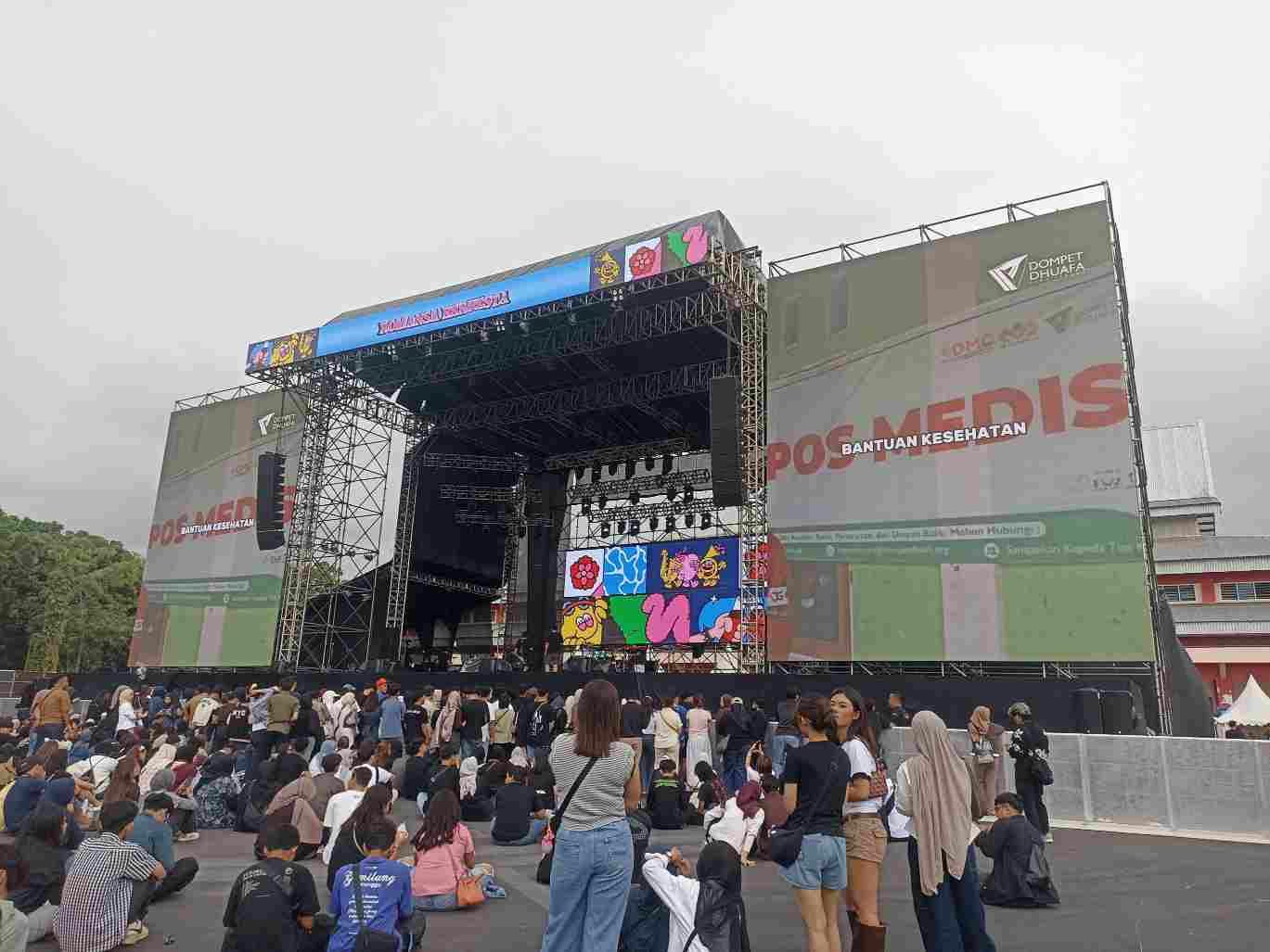 Ribuan Penonton Padati GOR Satria, Dompet Dhuafa Jateng Hadirkan Mushola di Festival Romansa Berpesta