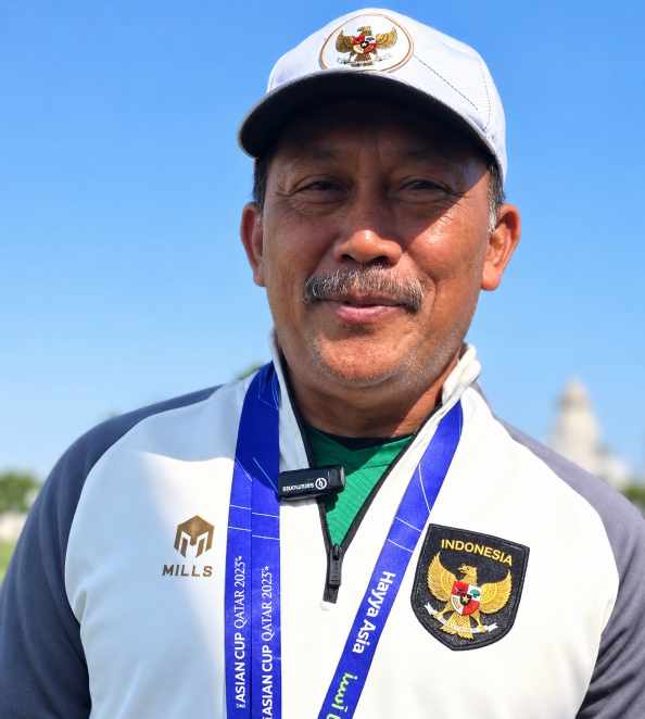 Masseur Senior Timnas Indonesia Asal Cilongok, Pak Sudir Ukir Prestasi di SEA Games hingga FIFA ASEAN Cup